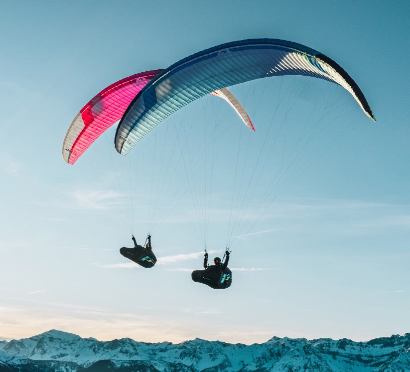 What is paragliding vs parasailing?